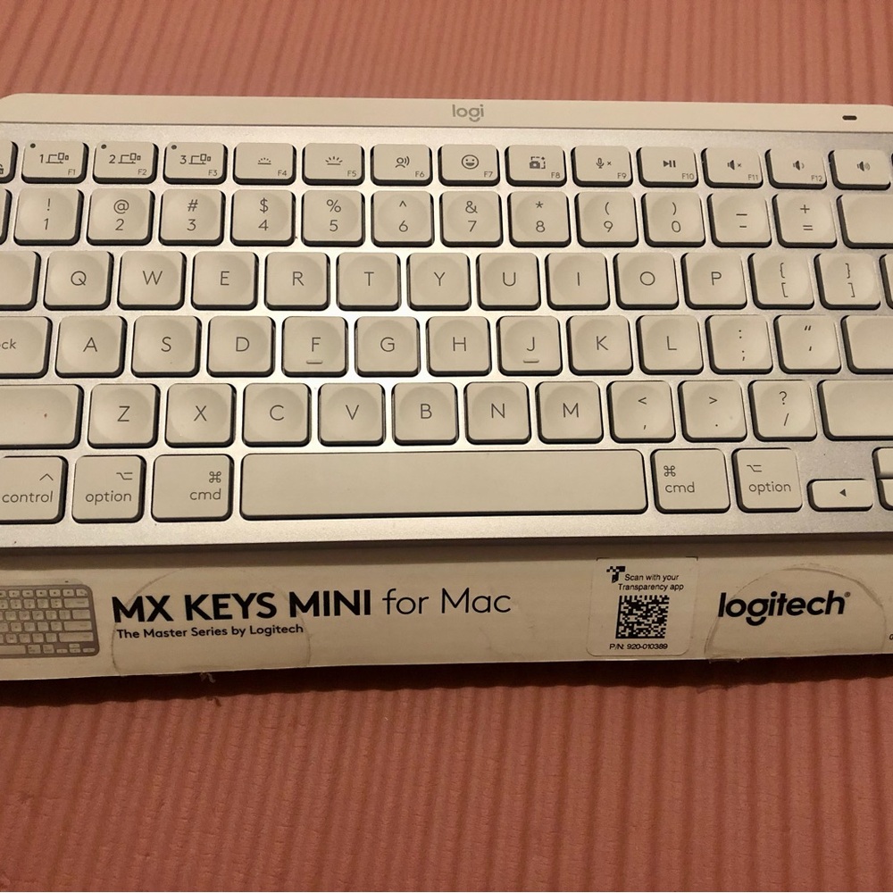 Logitech MX Backlit Keys Mini for Mac - Picture 2 of 3